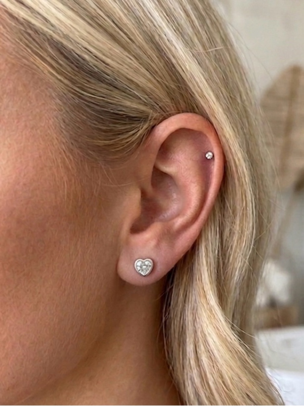 Silver heart earrings CZ’S STUNNING UNISEX